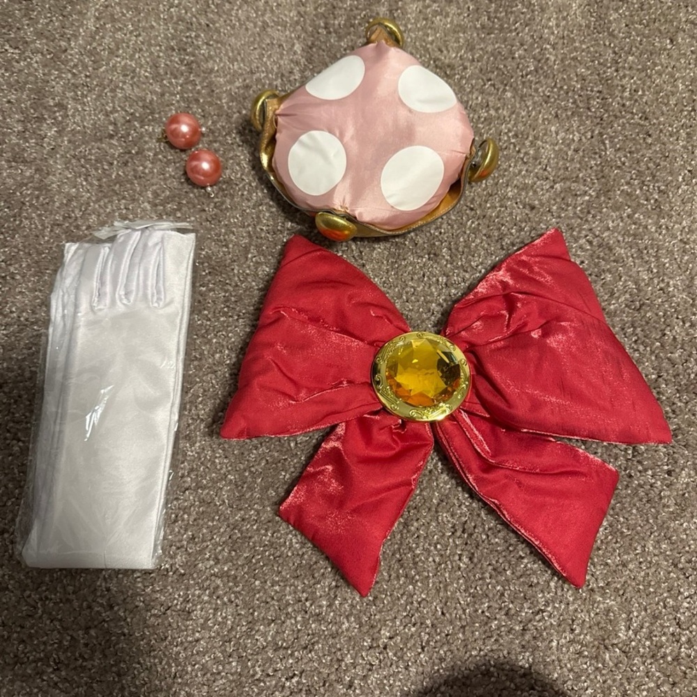 Princess Peach Accessories